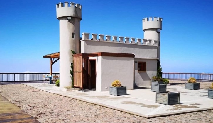 Pico do Itapeva Castelinho.jpg