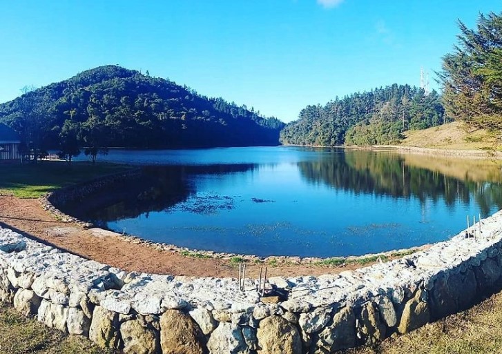 Pico do Itapeva Lago 2000 acima do mar.jpg